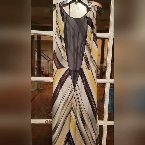 Dress - Picture 4 of 6